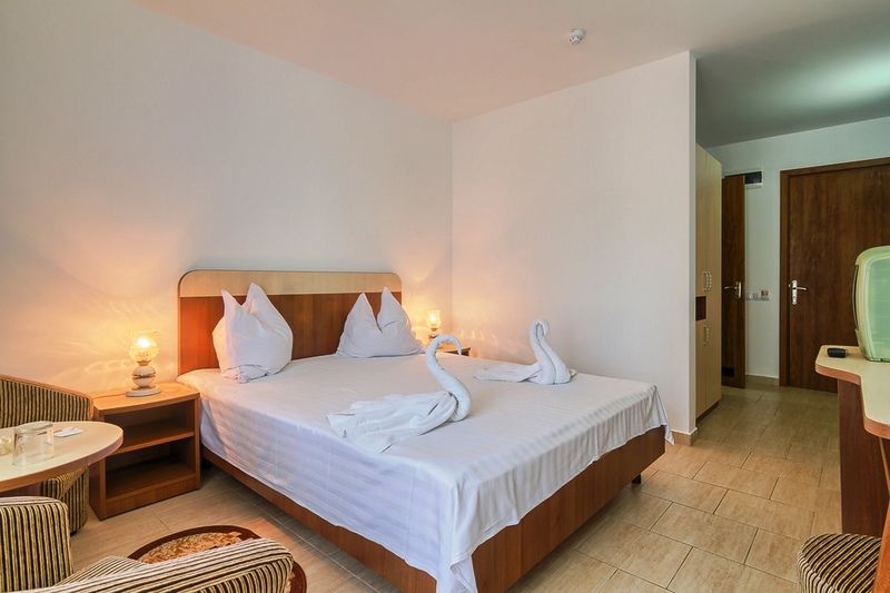 Hôtel Carmen Azzuro à Saturn Extérieur photo